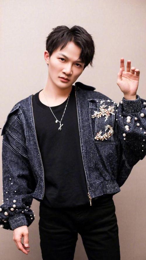 娱乐圈爆料君周深,娱乐圈爆料君的神秘面纱 第1张 娱乐圈爆料君周深,娱乐圈爆料君的神秘面纱 第1张